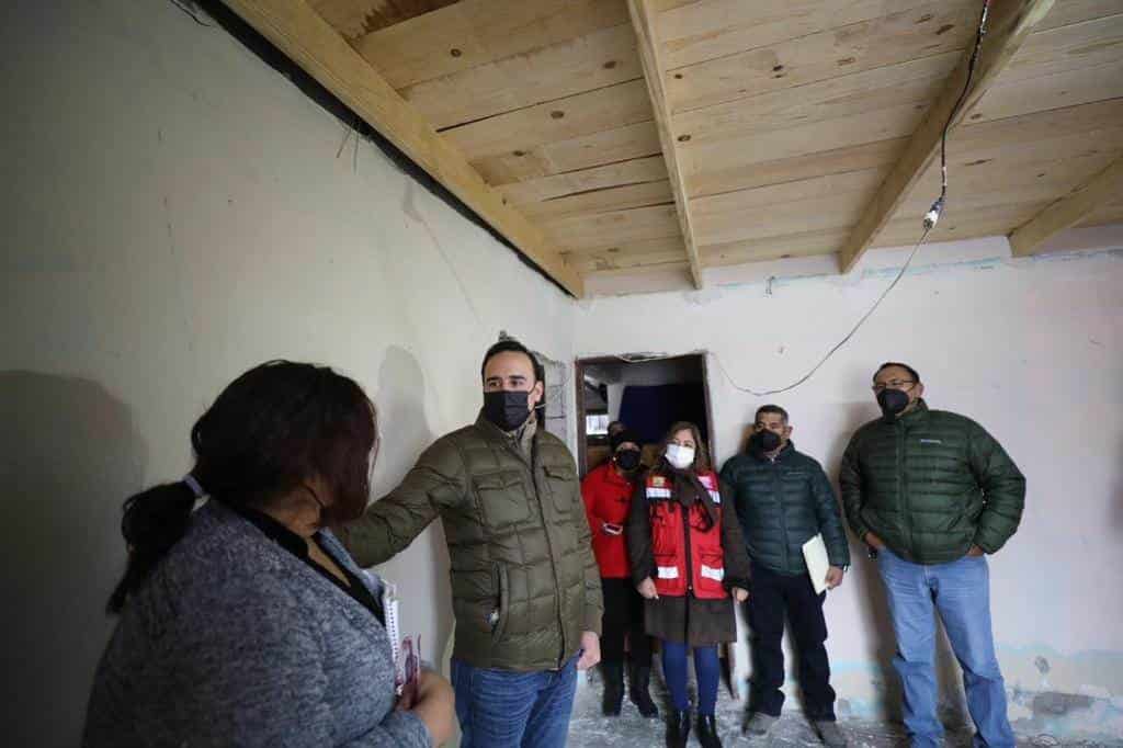 Supervisa Manolo programa de techos