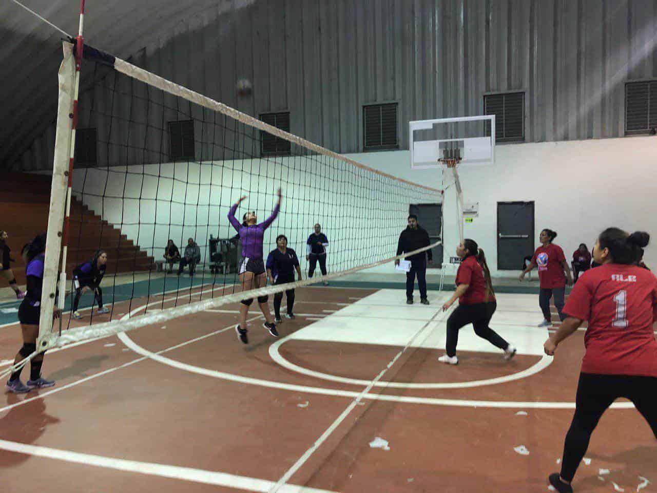 Resultados de la jornada  4 de la semana en la liga municipal de voleibol