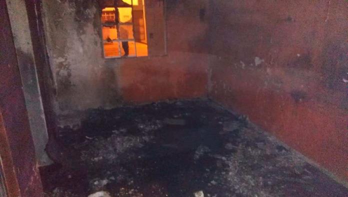 Múzquiz: Incendian pirómanos otra vivienda