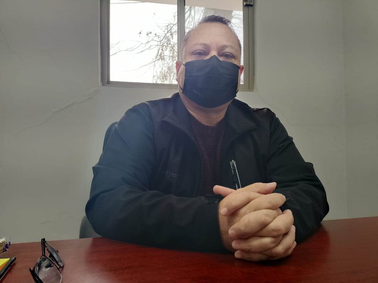 Entregan cobertores a personas vulnerables en el municipio de nava