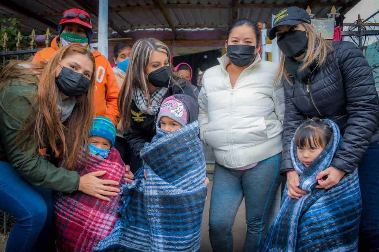 APOYA ALCALDESA CON COBERTORES Y GAS LP A FAMILIAS