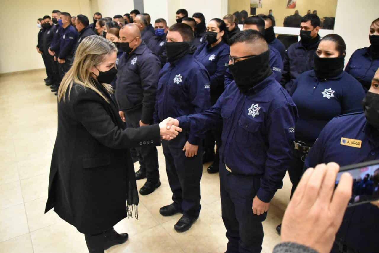 ENTREGA INCENTIVOS A  MÁS DE 100 POLÍCIAS Y TRÁNSITOS CUMPLIDOS