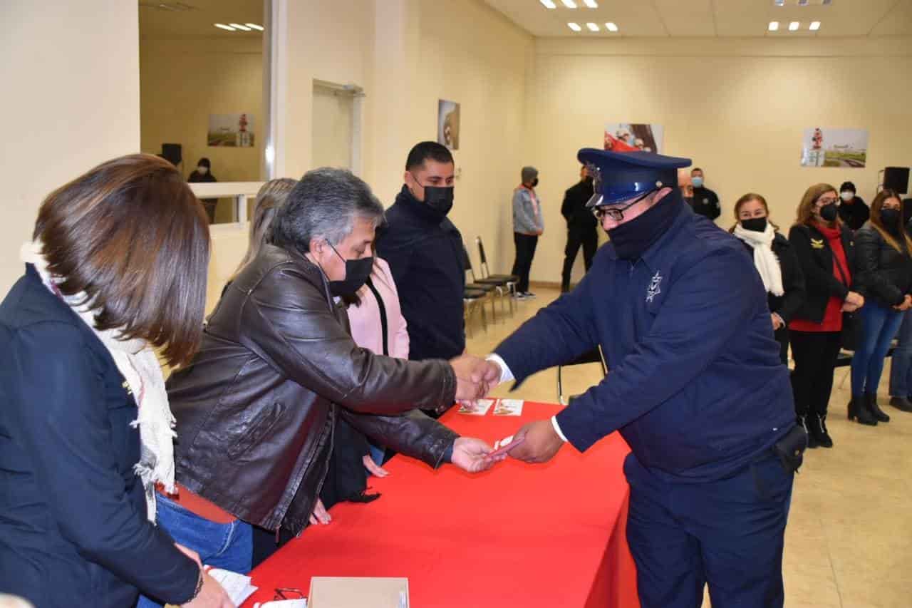 ENTREGA INCENTIVOS A  MÁS DE 100 POLÍCIAS Y TRÁNSITOS CUMPLIDOS
