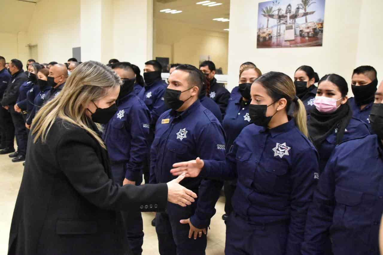 ENTREGA INCENTIVOS A  MÁS DE 100 POLÍCIAS Y TRÁNSITOS CUMPLIDOS