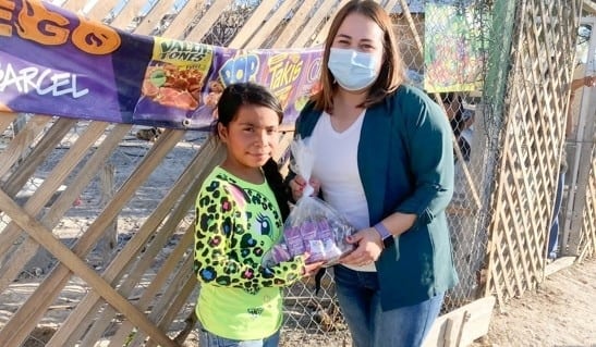 Entregan a niños  “Forti Desayunos”