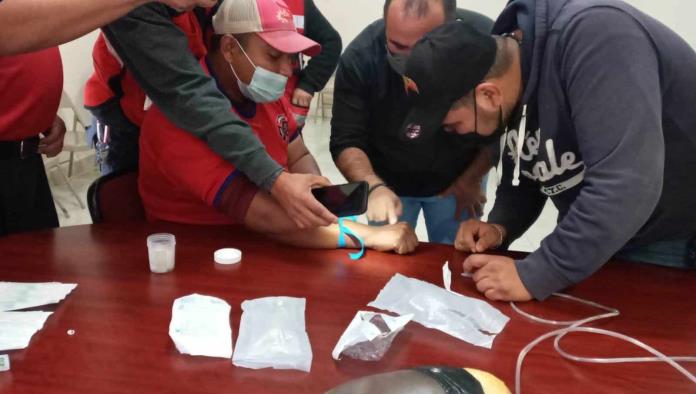 Capacitan a rescatistas de Protección Civil y Bomberos