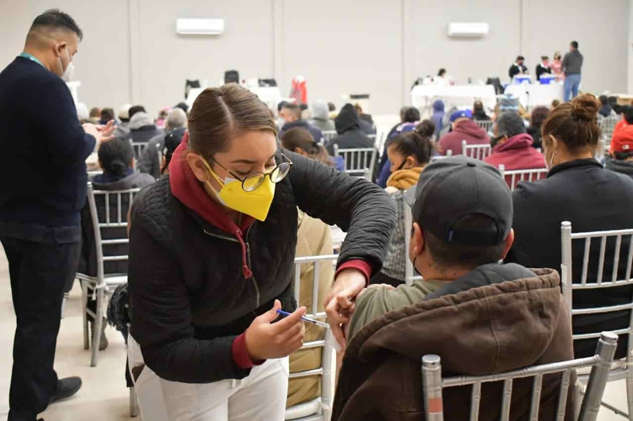 Vacunaron a 300 jóvenes  en Delegación V. Carranza