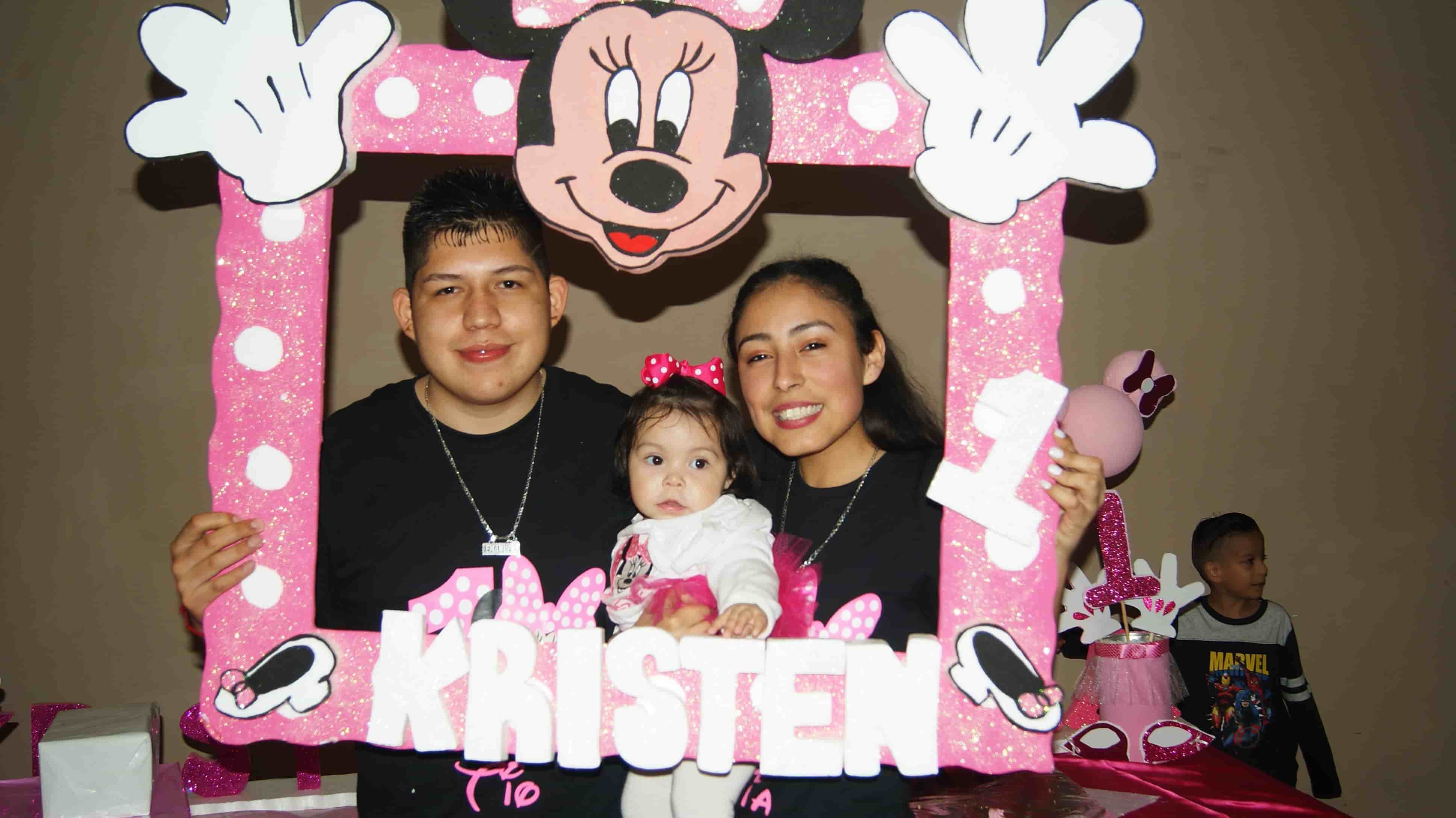 Festeja cumpleaños al estilo Minie Kristen Iliana Ayala Tovar