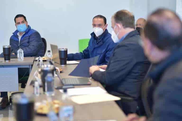 EL ALCALDE EMILIO DE HOYOS ASISTE A LA REUNIÓN DE LA JUNTA DE GOBIERNO