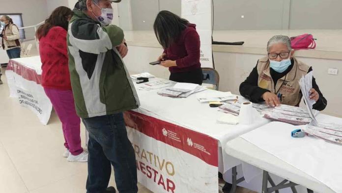 Reciben pensión 300 beneficiarios