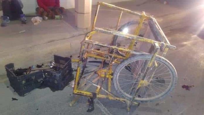 Se impacta con motocicleta