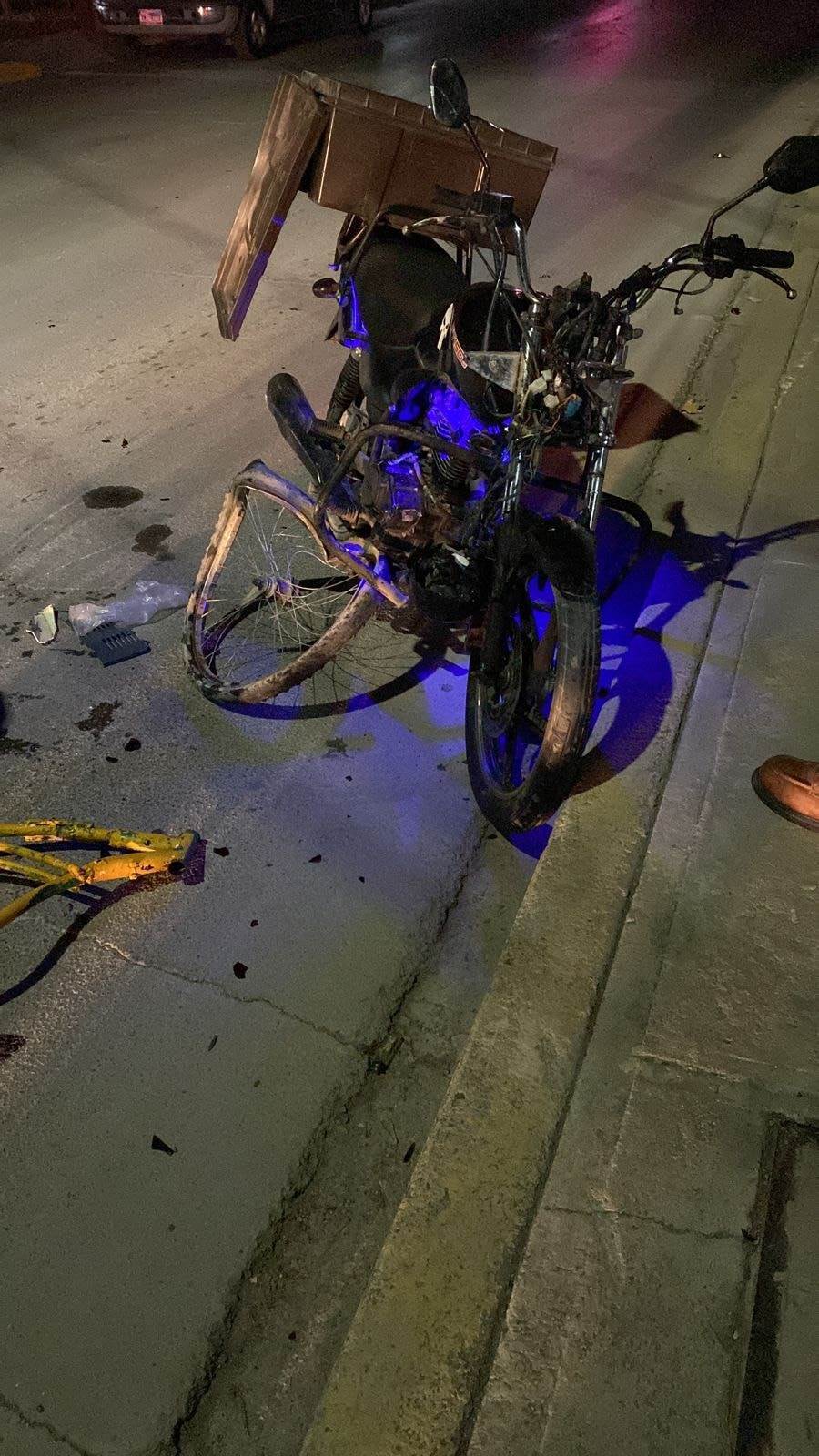 Se impacta con motocicleta
