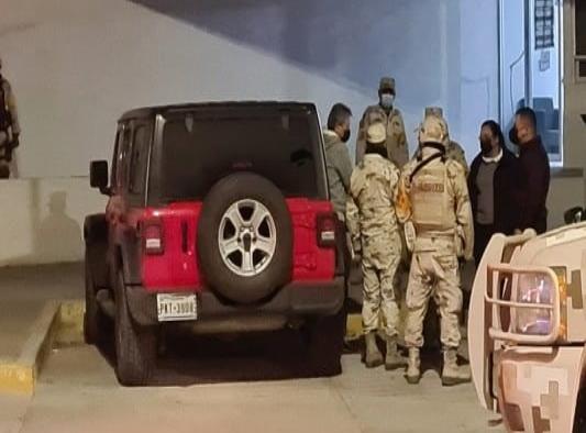 Detienen a dos  norteamericanos