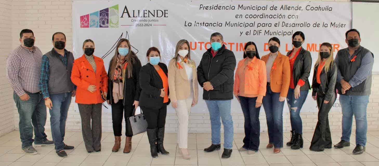 Realizan conferencia de “Autoestima en la mujer”