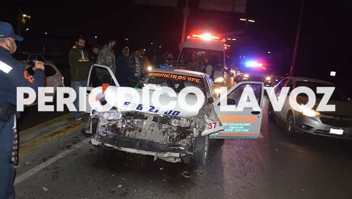 Deja su taxi como acordeón