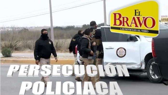 PERSECUCIÓN POLICIACA TERMINA EN VOLCADURA