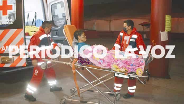 Se intoxican en incendio