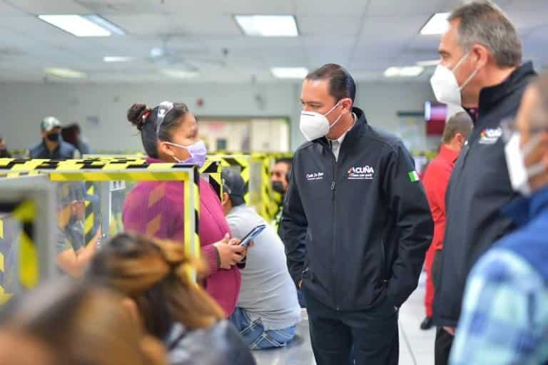 EL ALCALDE EMILIO DE HOYOS ACUDE A LA EMPRESA BRENA MEX, S.A. DE C.V., CON DEPENDENCIAS