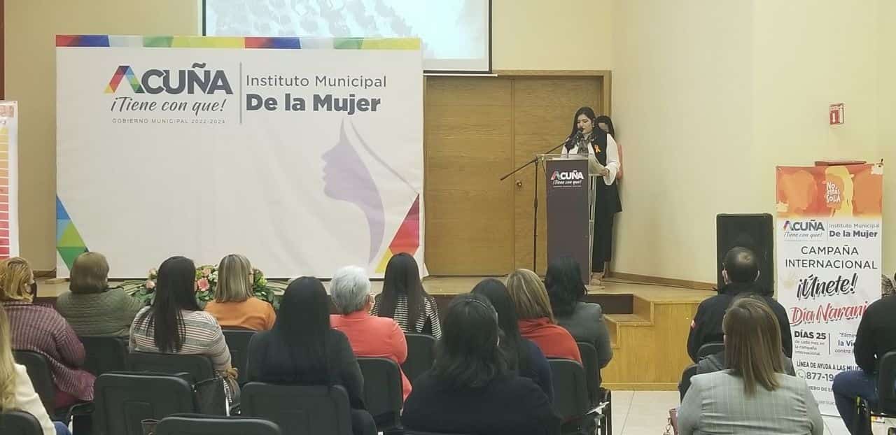 Dan conferencia  de sensibilización  contra la violencia