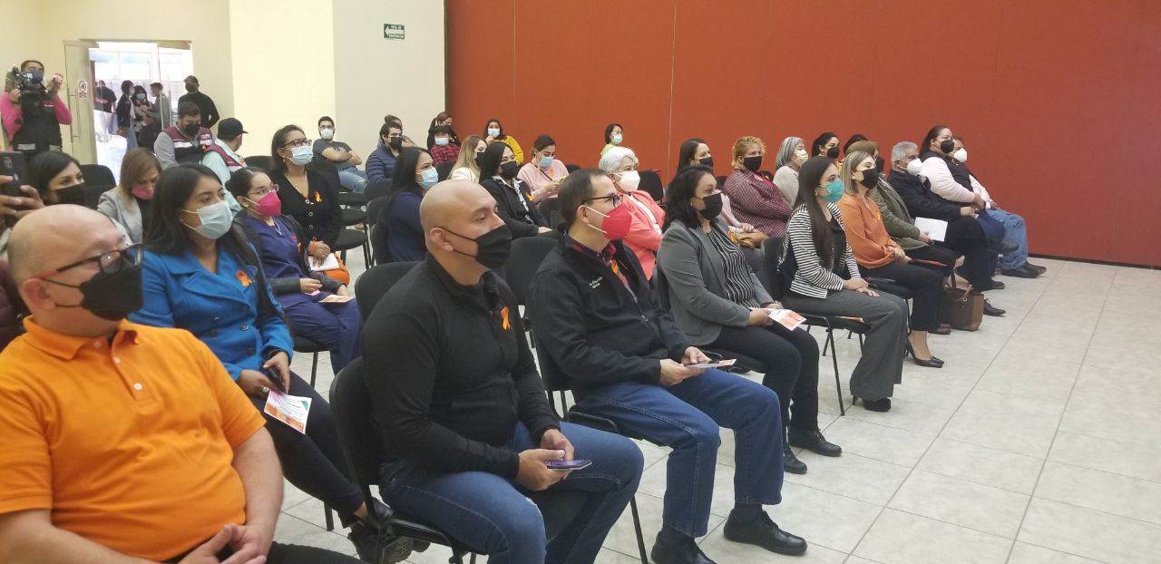 Dan conferencia  de sensibilización  contra la violencia