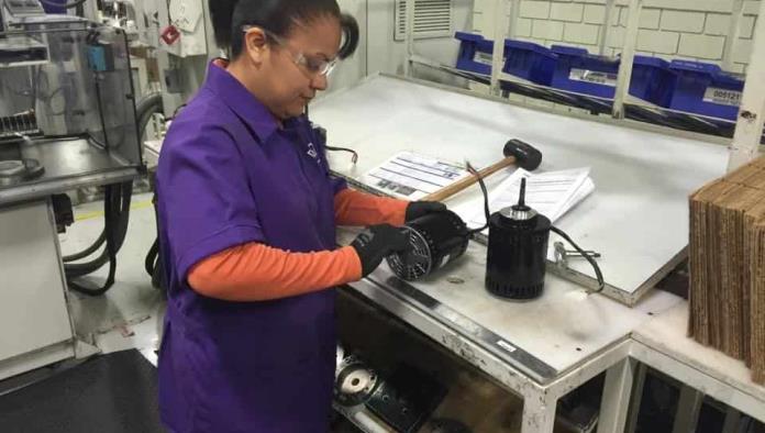 Ofrecen platicas de concientización a mujeres trabajadoras