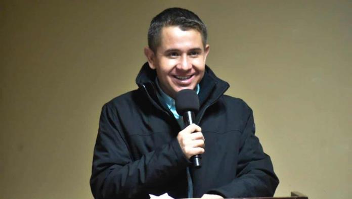 Da Hugo Lozano bienvenida a alumnos foráneos