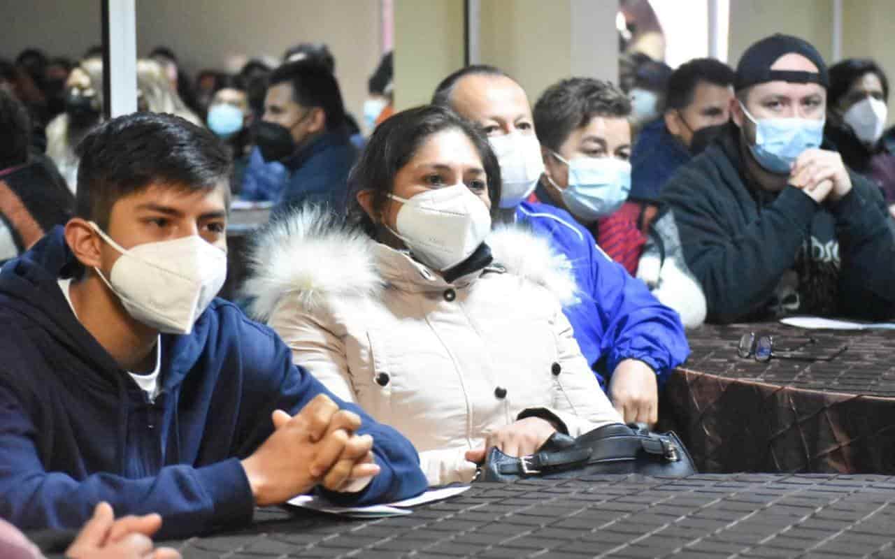 Da Hugo Lozano bienvenida a alumnos foráneos