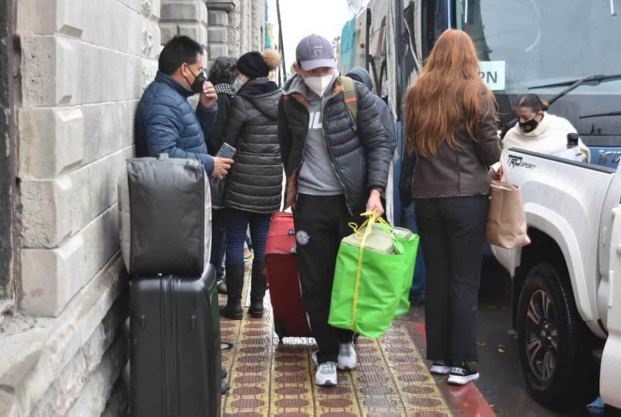 Da Hugo Lozano bienvenida a alumnos foráneos