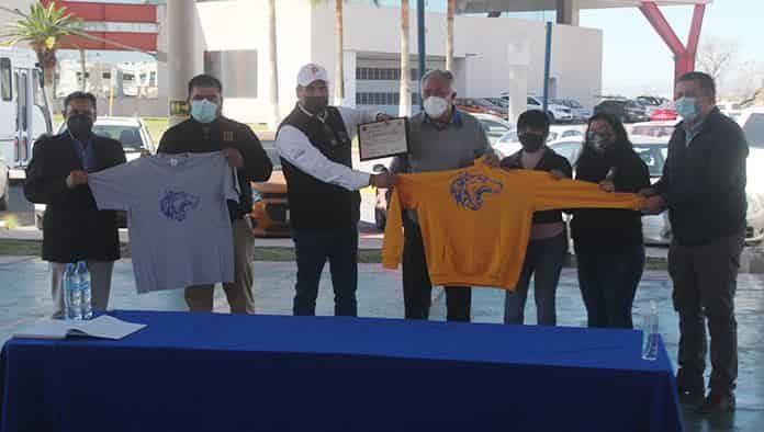 Reconocen la trayectoria deportiva en su jubilación