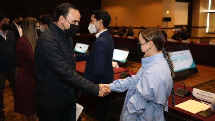Impulsará Manolo el liderazgo juvenil