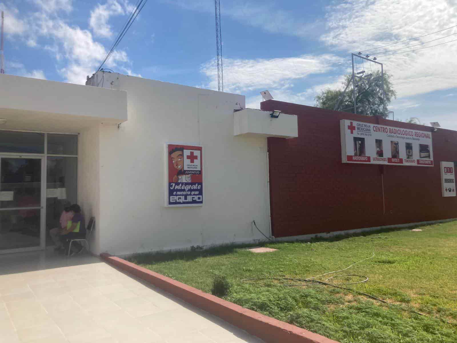 Ofrecen servicio de ambulancias  Cruz Roja y Bomberos
