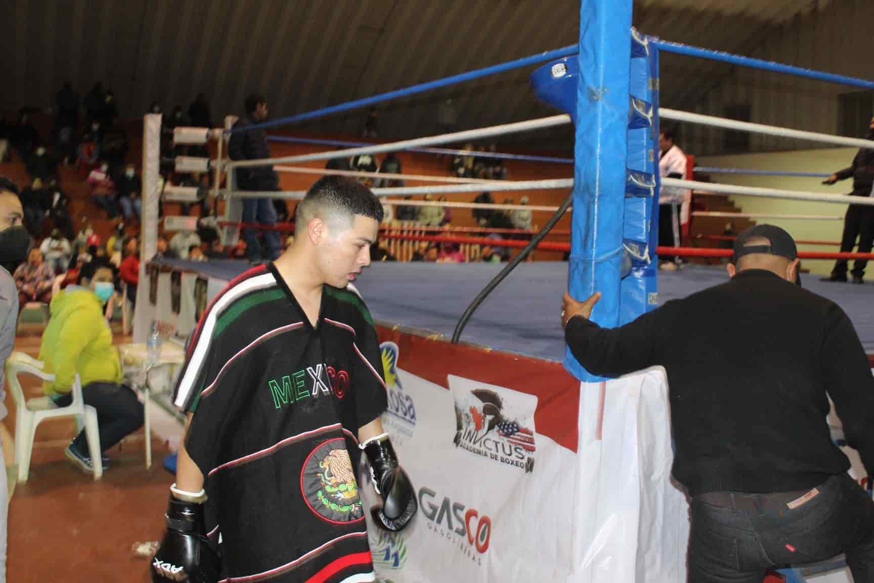 NOCHE ESTELAR  DE BOXEO