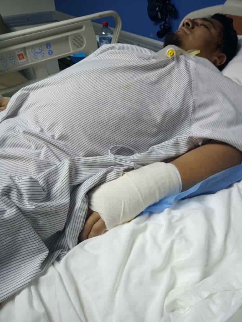 Clama por ayuda familia de taxista accidentado