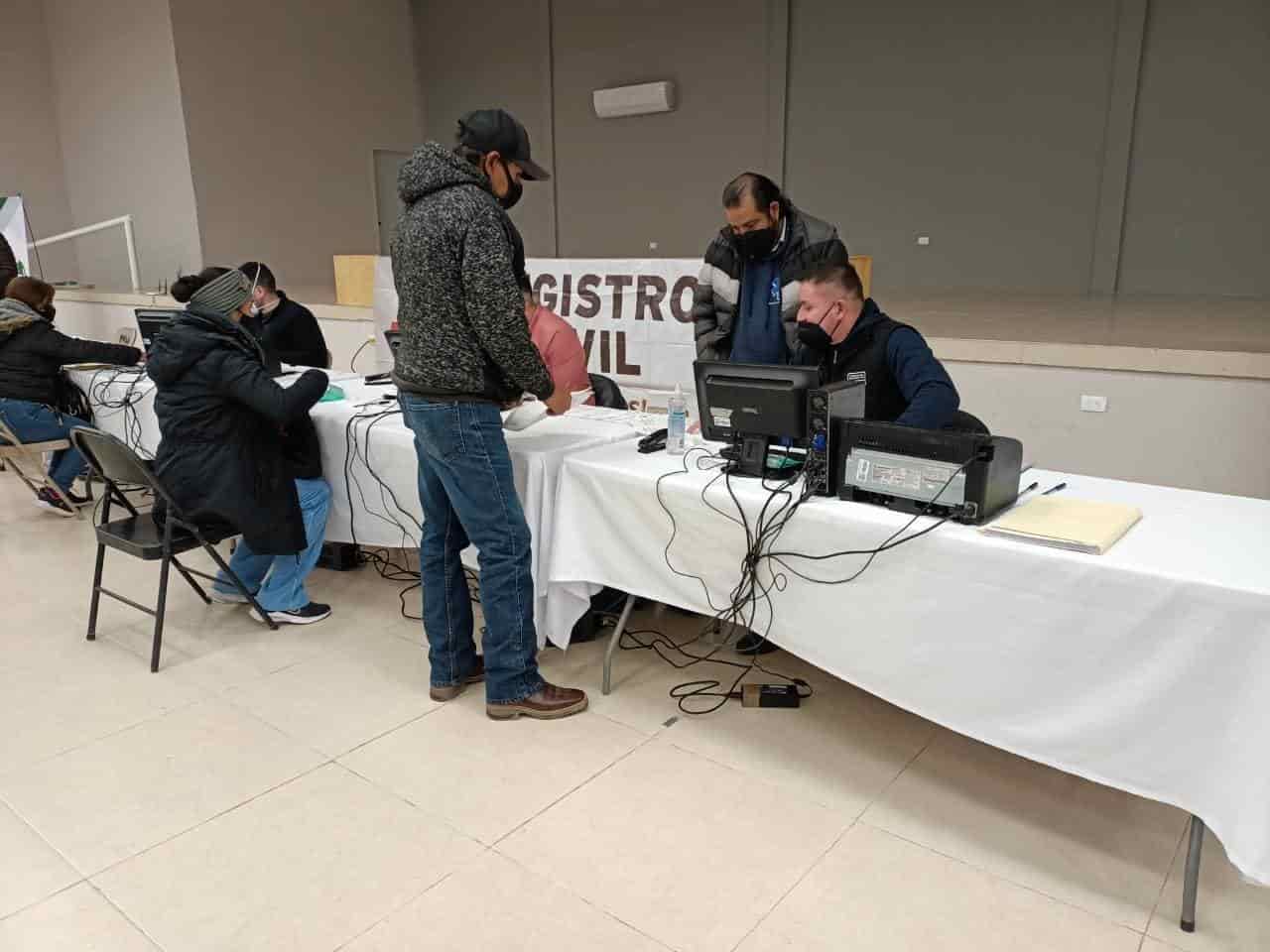 Aprovechan jornada  de corrección de actas en Nava