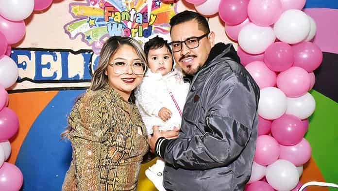 Aitana recibe el bautismo y pide un deseo