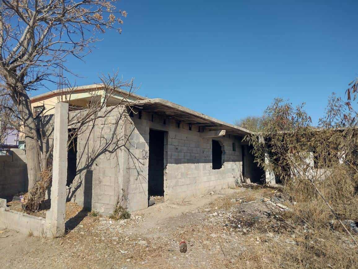 Rescata PCC a 13 migrantes  al interior de una obra negra