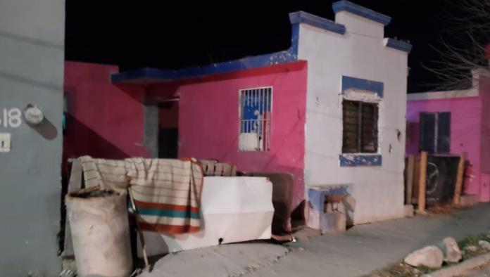 ‘Revientan’ casa; atrapan a ladrón