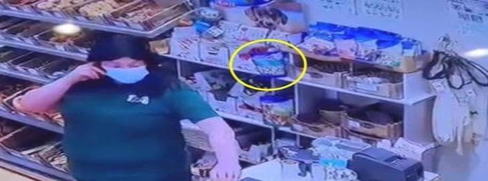 Fantasma le arroja juguetes a empleado para hacerlo molestar