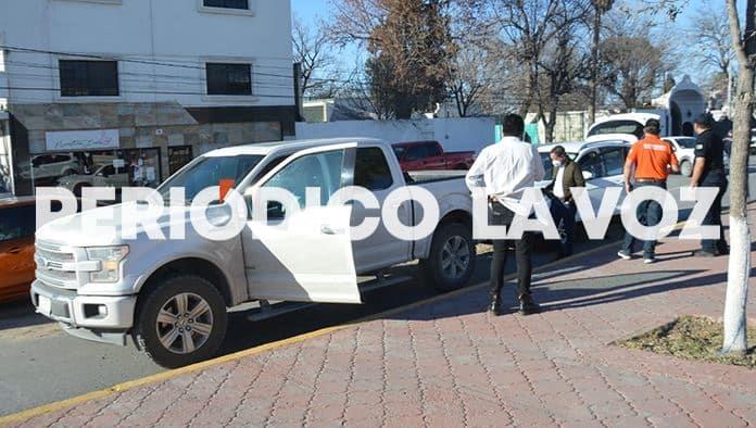 Se estrella contra Ford