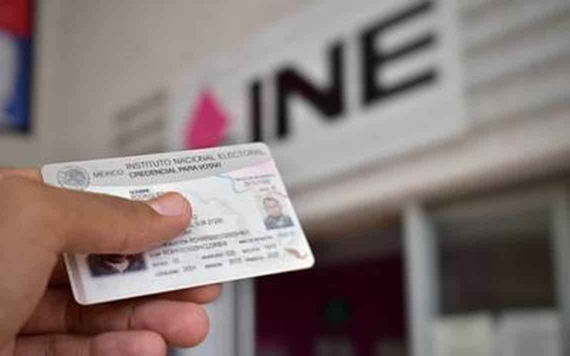 Hasta la revocación de mandato seguirán vigentes las  credenciales vencidas