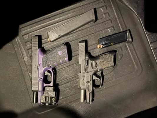 Capturan a 2 jóvenes  con armas de fuego  cerca de Crystal City