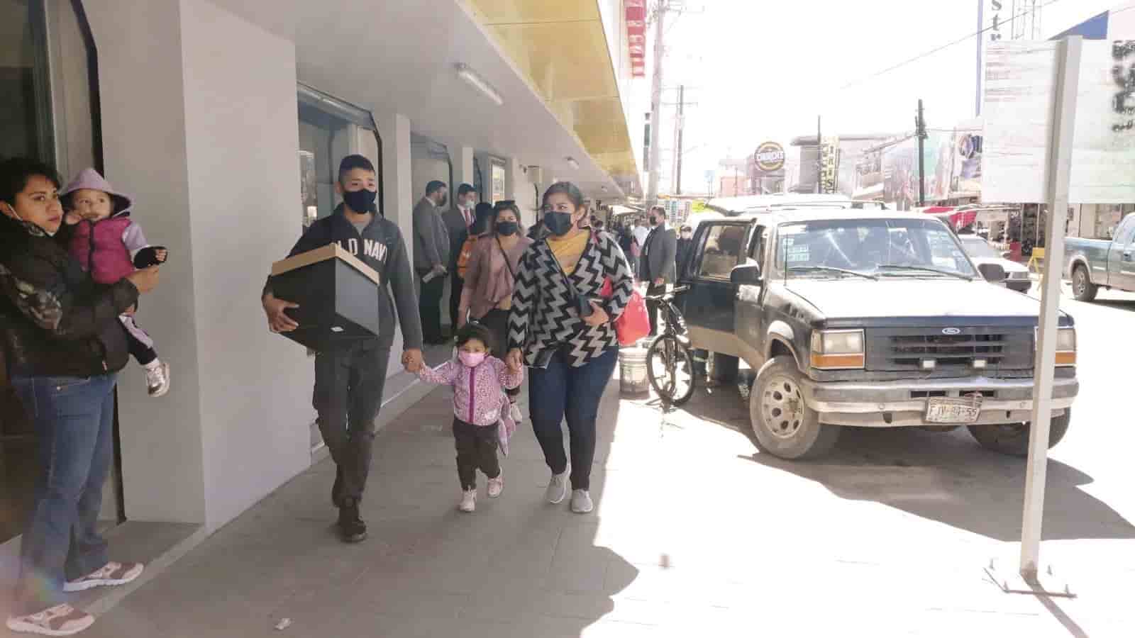 Abarrotan ZC para comprar regalos