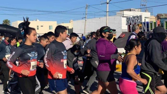 Realizan carrera en apoyo a Luis