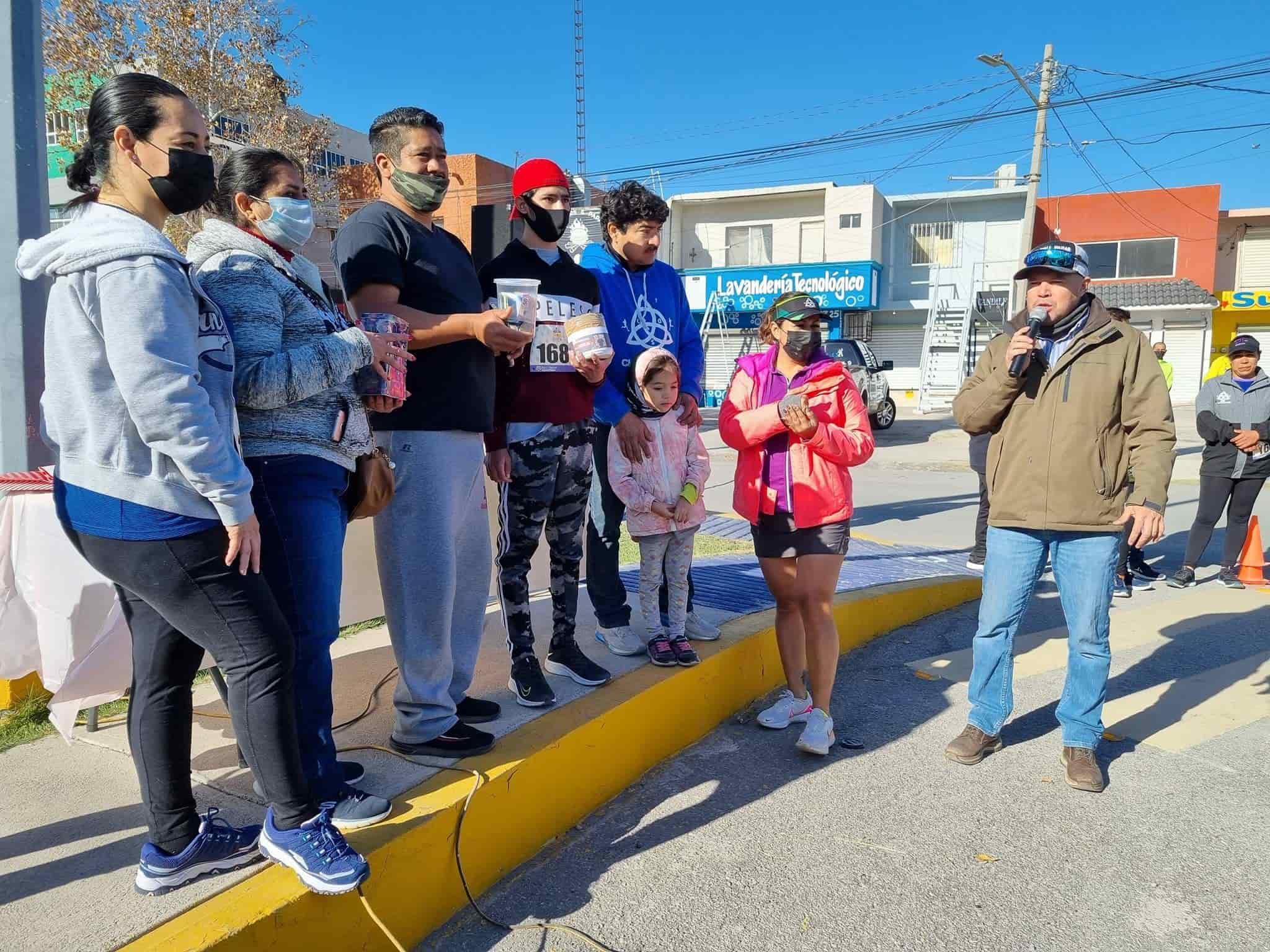 Realizan carrera en apoyo a Luis