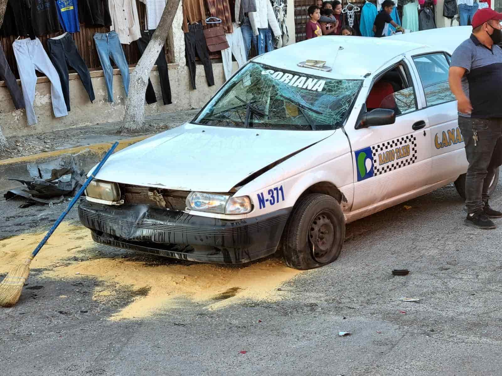 Fuerte encontronazo y volcadura