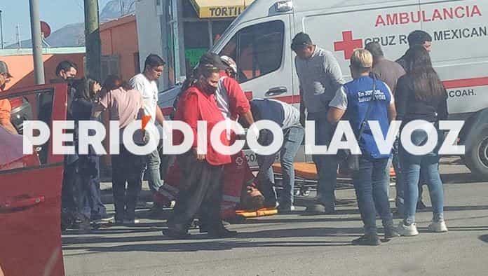Manda a ‘volar’ a motociclista
