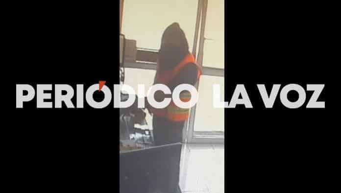 Asalta tienda con cuchillo