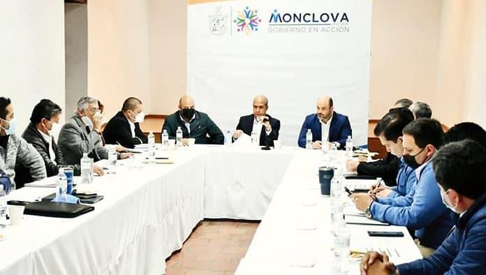 Jala Mario Dávila orejas a directores