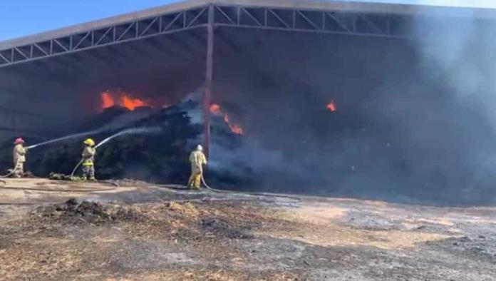 INCENDIO DEJA DAÑOS MILLONARIOS EN BODEGA DE LA UNIÓN GANADERA