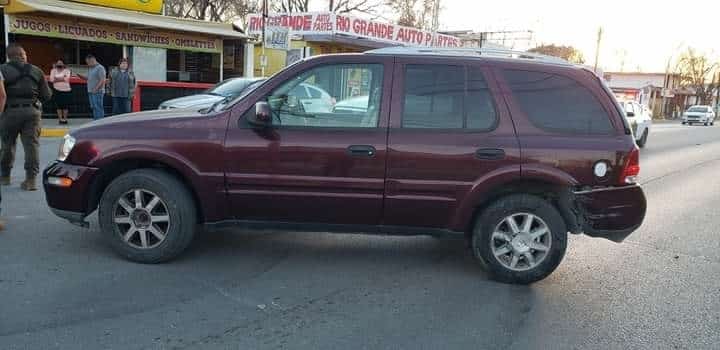 Se pasa alto y colisiona
